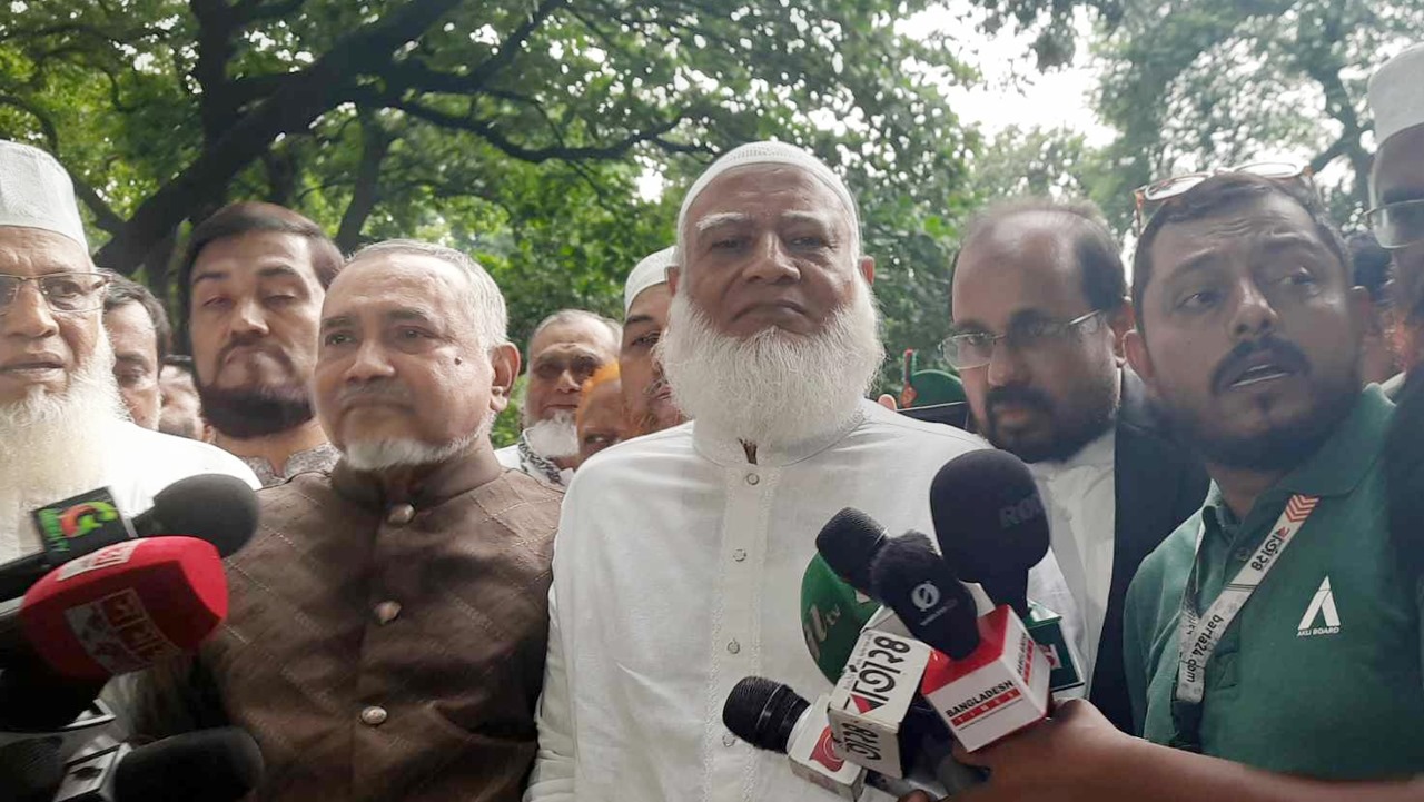 অন্তর্বর্তী সরকার কীভাবে জাতিকে এগিয়ে নেবে, আমরা দেখতে চাই