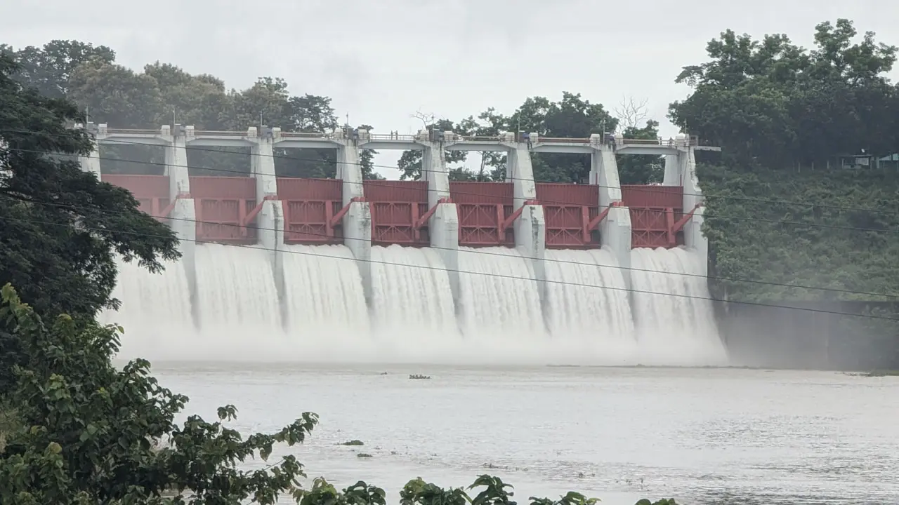 আবারও খুলে দেওয়া হলো কাপ্তাই বাঁধের জলকপাট 