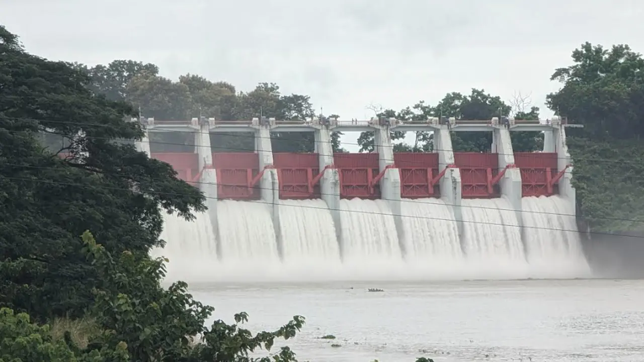 খুলে দেওয়া হলো কাপ্তাই বাঁধের গেট 
