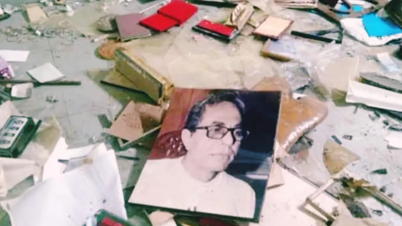 কিশোরগঞ্জে সাবেক রাষ্ট্রপতি আবদুল হামিদের বাসভবনে হামলা-ভাঙচুর