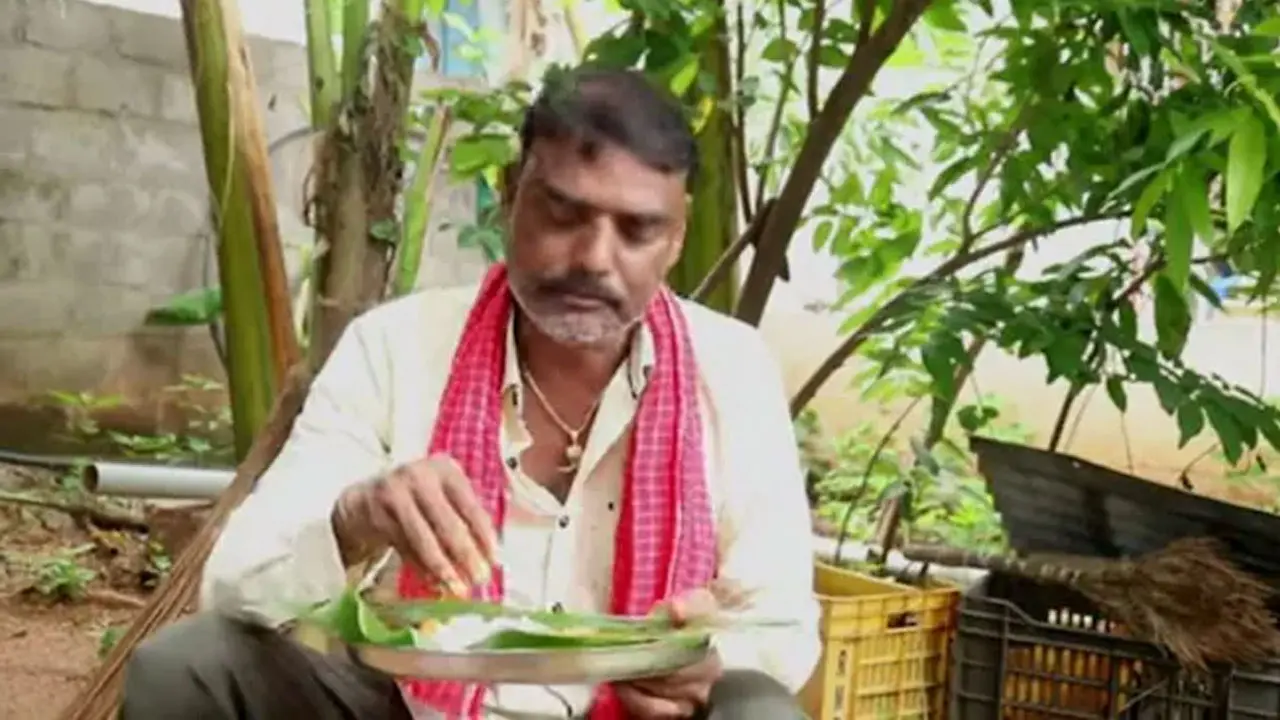 ময়ূরের মাংস রান্না করে ভিডিও পোস্ট, বিপদে ইউটিউবার