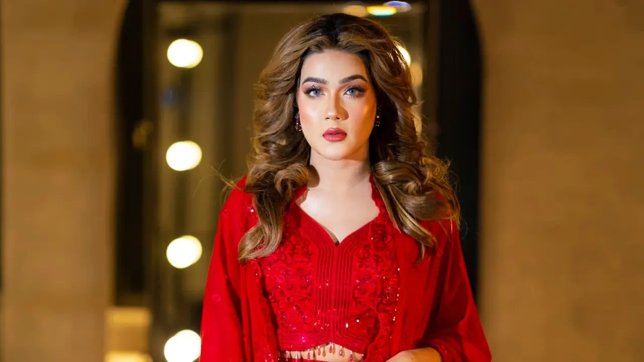 বাসায় যা আছে তাই দিয়ে সহযোগিতার হাত বাড়িয়ে দেন : মাহি