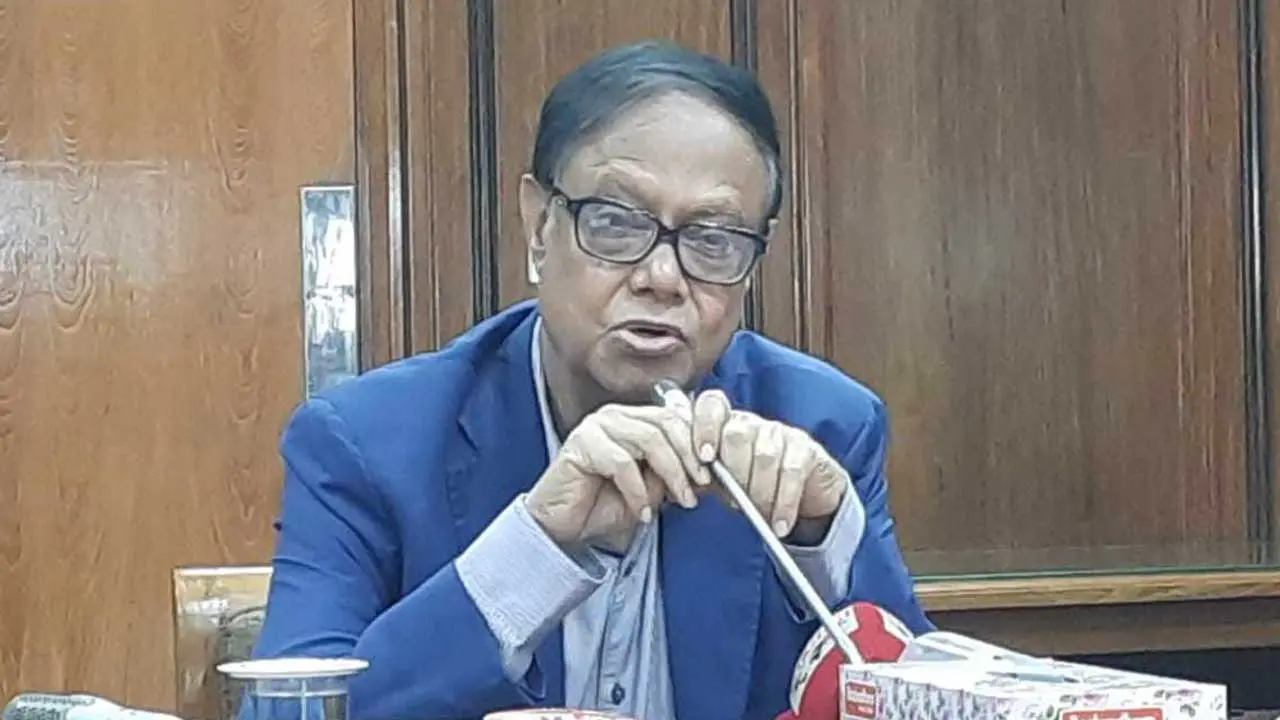 অর্থপাচারকারীরা টাকার বালিশে ঘুমাতে পারবে না : গভর্নর