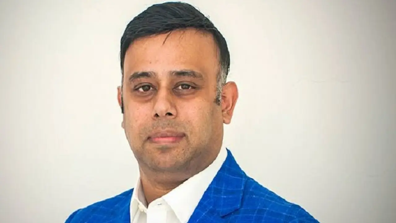 সিকিউরিটিজ এক্সচেঞ্জ কমিশনের চেয়ারম্যান হলেন মাশরুর রিয়াজ