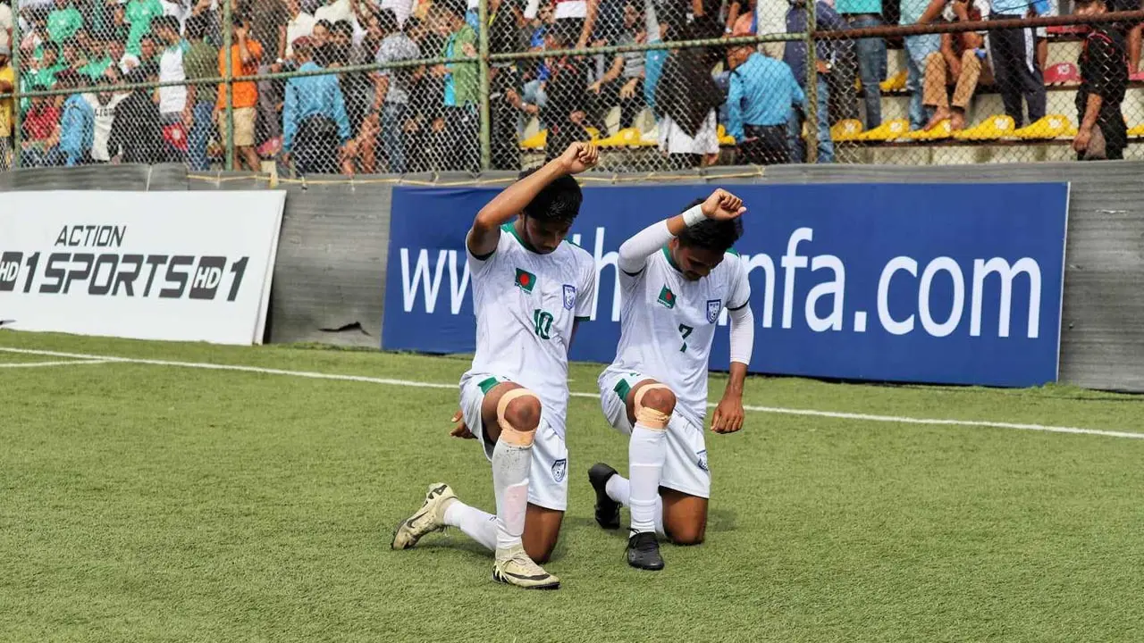 শহীদ ছাত্র-জনতাকে সাফ শিরোপা উৎসর্গ