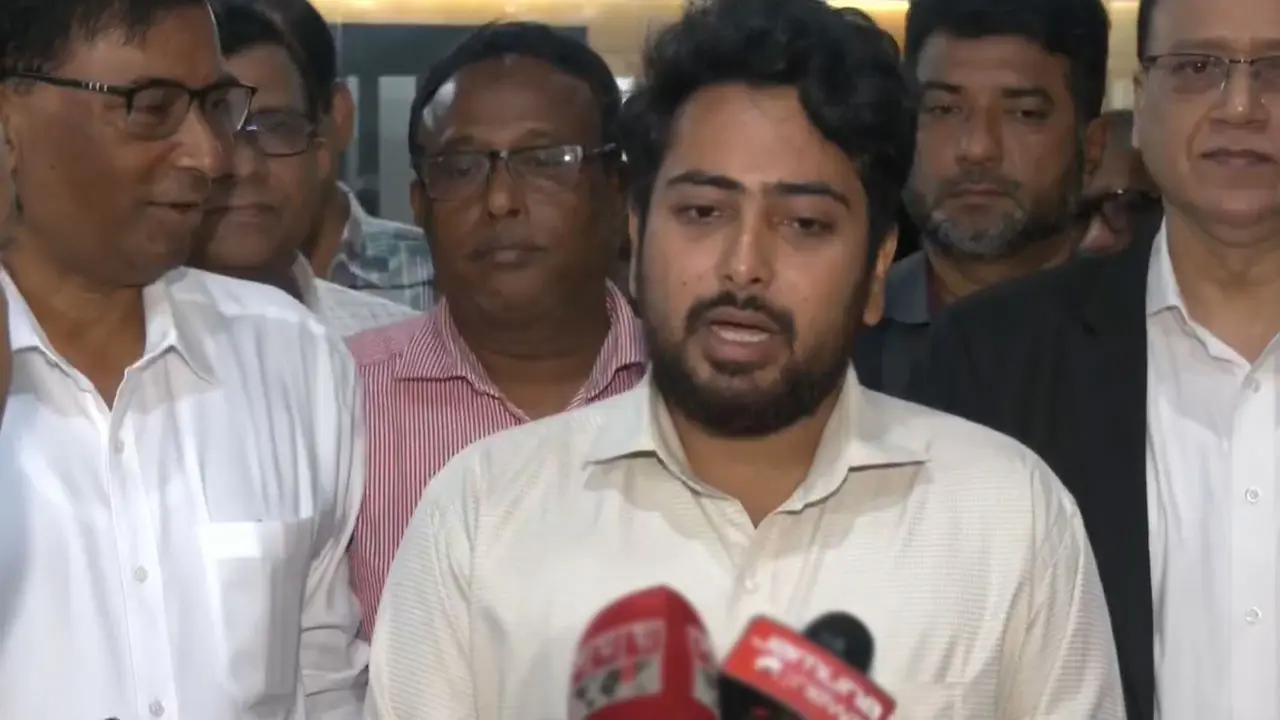 সাগর-রুনি হত্যাকাণ্ড নিয়ে প্রহসন করা হয়েছে : তথ্য উপদেষ্টা