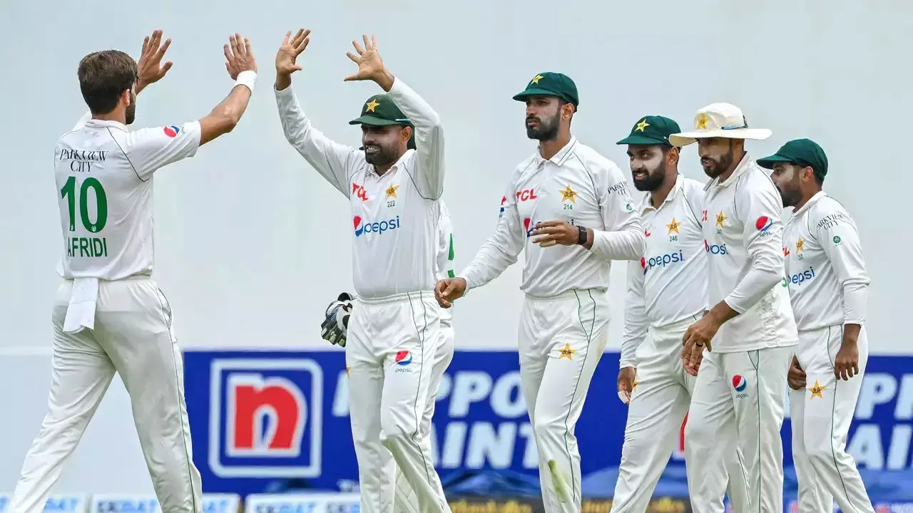 একাধিক চমক দিয়ে বাংলাদেশ টেস্টের জন্য পাকিস্তানের স্কোয়াড ঘোষণা
