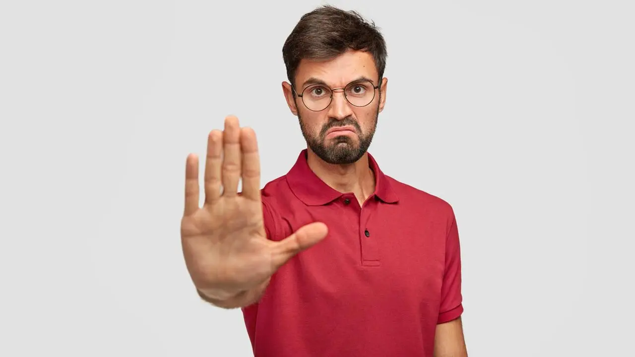 নেতিবাচক মানুষের সঙ্গে ইতিবাচক থাকবেন যেভাবে