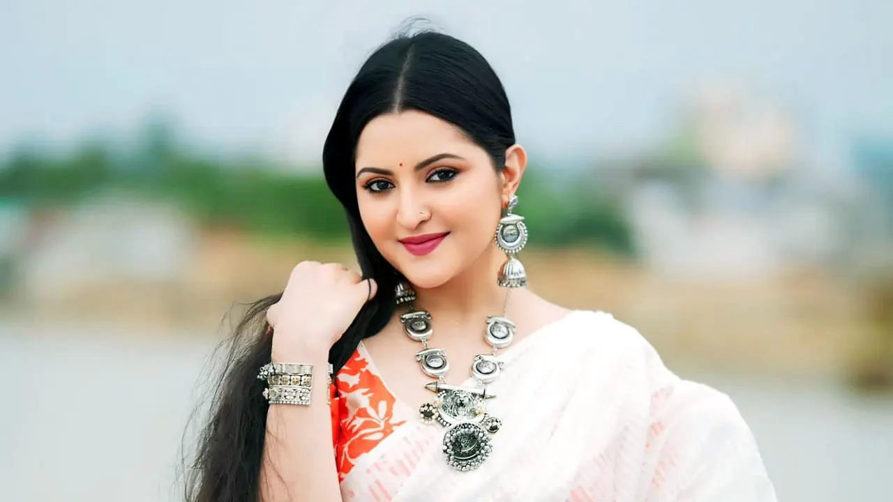 সর্বোচ্চ দিয়ে বন্যার্তদের পাশে থাকবেন পরীমণি