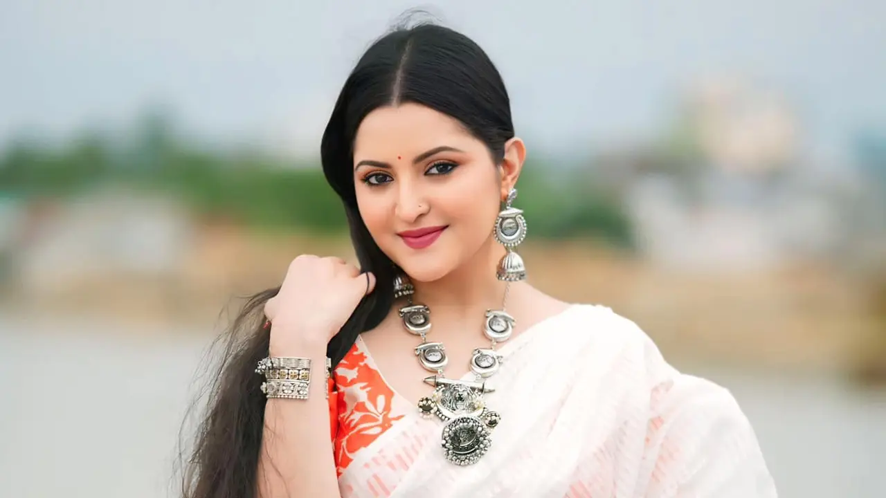মেয়ের ছবি প্রকাশ্যে আনলেন পরীমণি