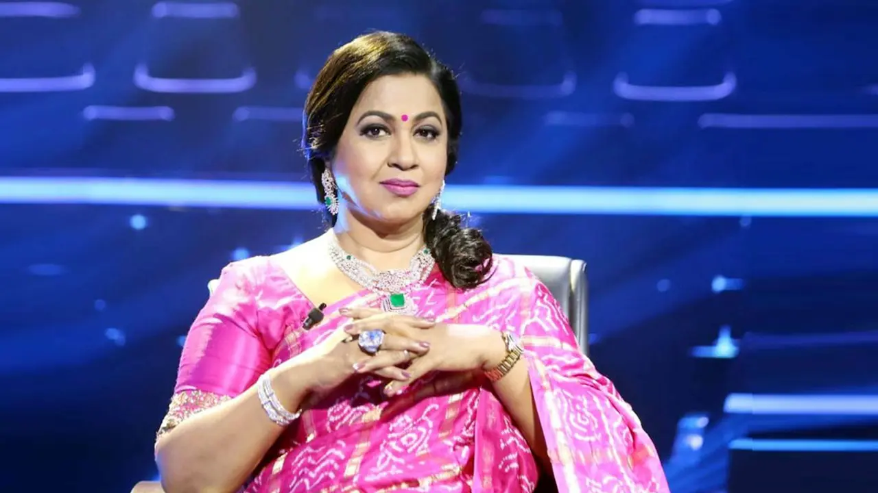 নায়িকাদের পোশাক বদলানোর ভিডিও ধারণ হতো গোপন ক্যামেরায়!