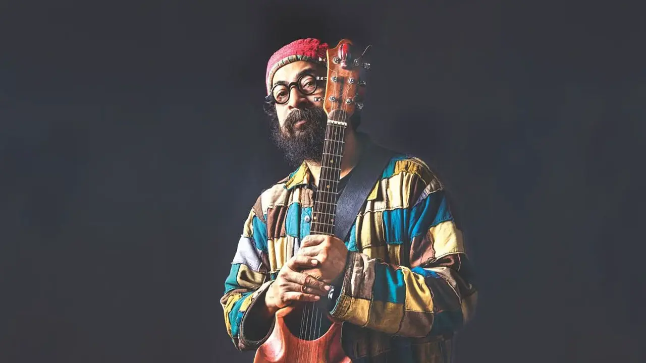 লণ্ডভণ্ড জলের গানের রাহুলের বাসা