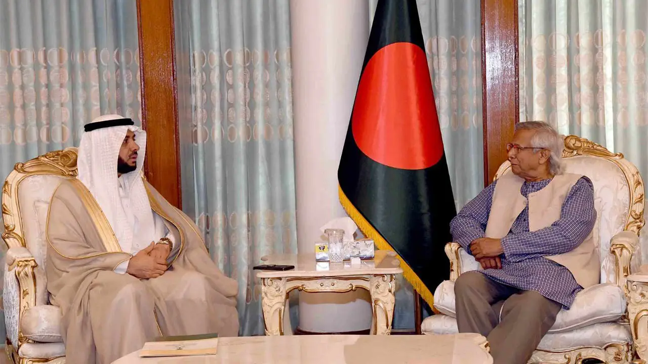 প্রধান উপদেষ্টার সঙ্গে সৌদি আরবের রাষ্ট্রদূতের সাক্ষাৎ 