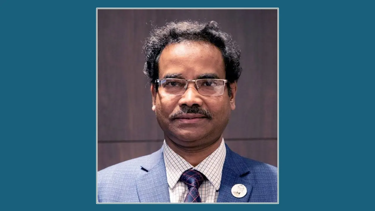 সিনিয়র সচিব আহমেদ মুনিরুছ সালেহীনকে ওএসডি
