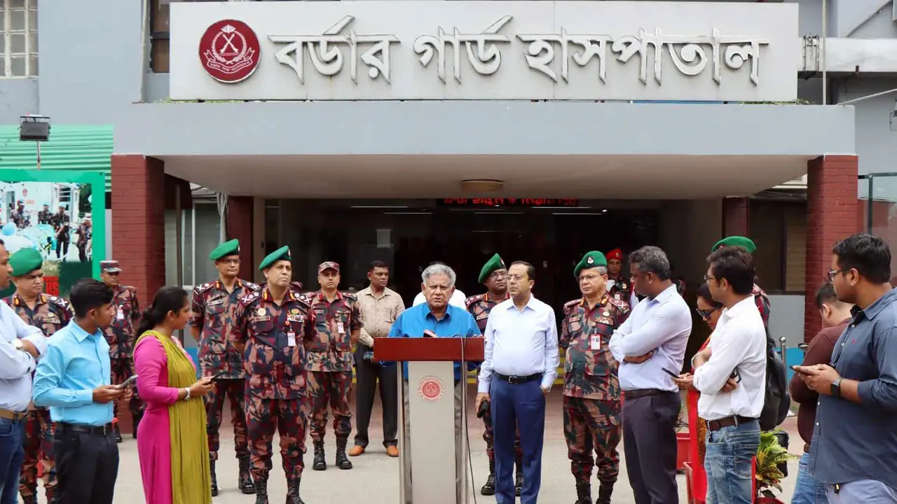 যারা পুলিশকে দানব বানিয়েছে তাদের বিচার হবে : স্বরাষ্ট্র উপদেষ্টা