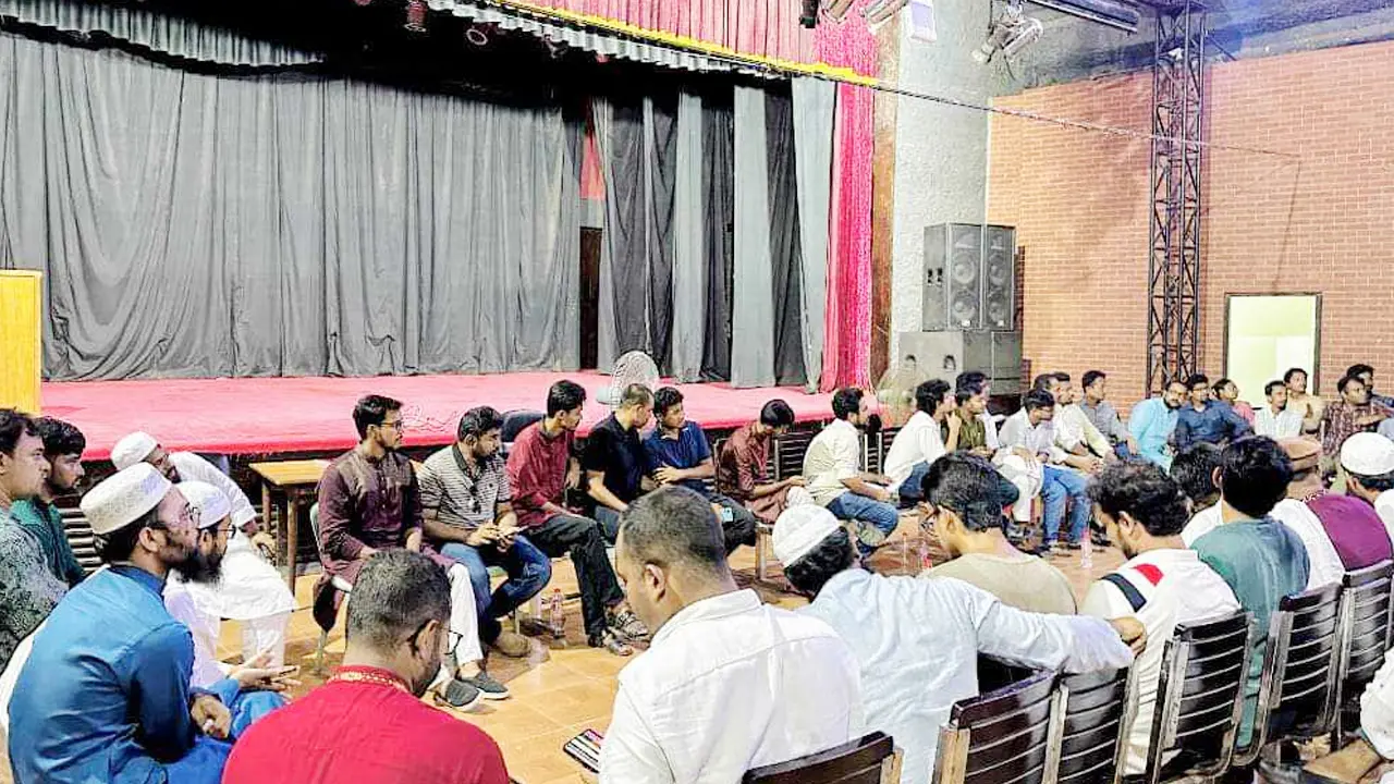 ঢাবিতে সব ছাত্র সংগঠনের সঙ্গে লিয়াজোঁ কমিটির বৈঠক