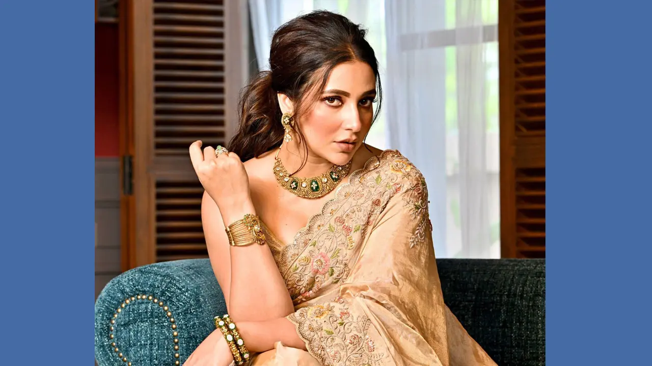 মাতৃত্বের অনন্য গল্প শোনালেন শুভশ্রী