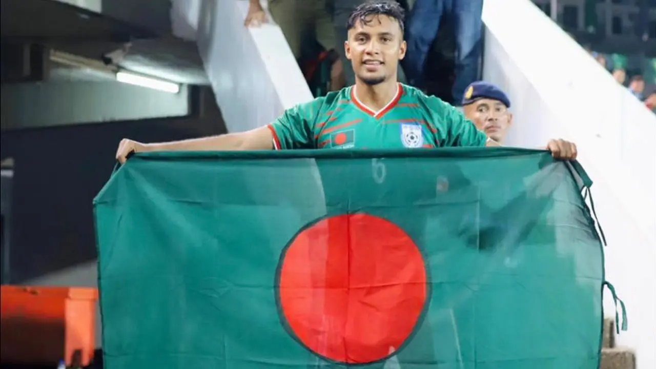 আন্দোলনে সমর্থন দিয়ে শিক্ষার্থীদের পাশে দাঁড়ালেন জামাল