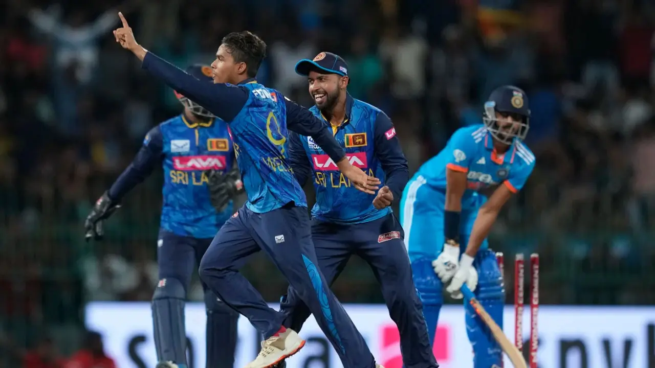 ২৭ বছর পর ভারতের বিপক্ষে ওয়ানডে সিরিজ জিতল শ্রীলঙ্কা