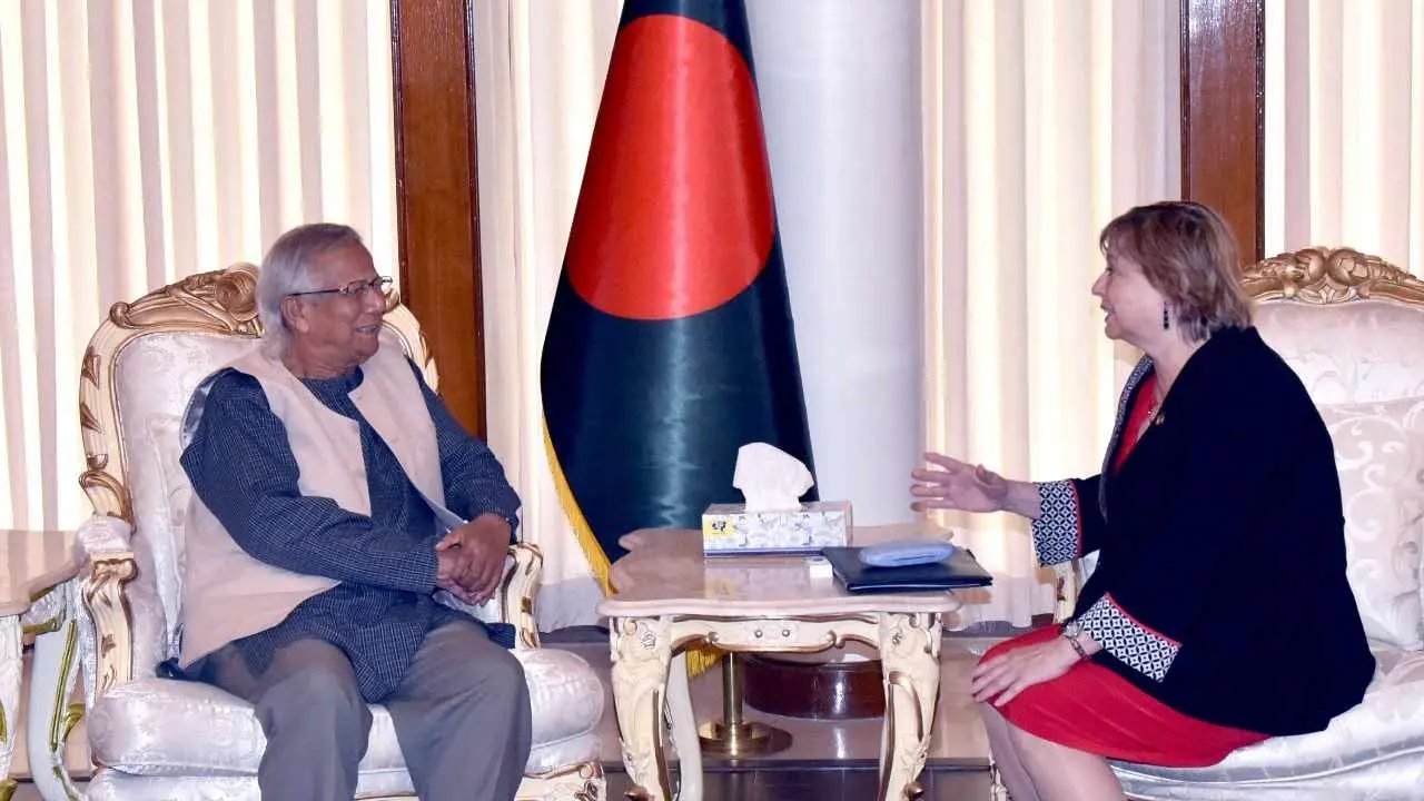অর্থনৈতিক প্রবৃদ্ধি বাড়াতে কানাডার সমর্থন চাইলেন ড. ইউনূস