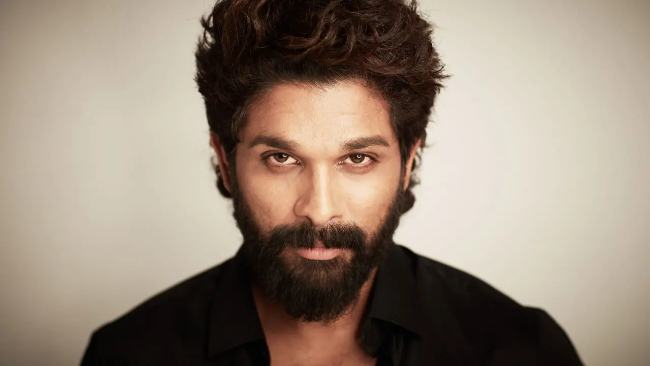 ভক্তদের আর্মি সম্বোধন করায় আইনি বিপাকে আল্লু অর্জুন