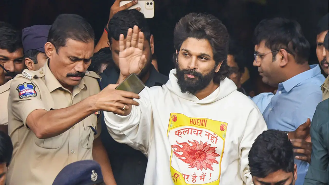 নিহতের পরিবারকে ২ কোটি টাকা দিলেন আল্লু অর্জুন