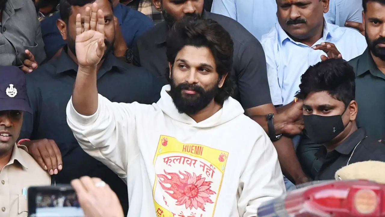 আল্লু অর্জুন গ্রেপ্তার হতেই লাফিয়ে বাড়ল ‘পুষ্পা টু’র আয়