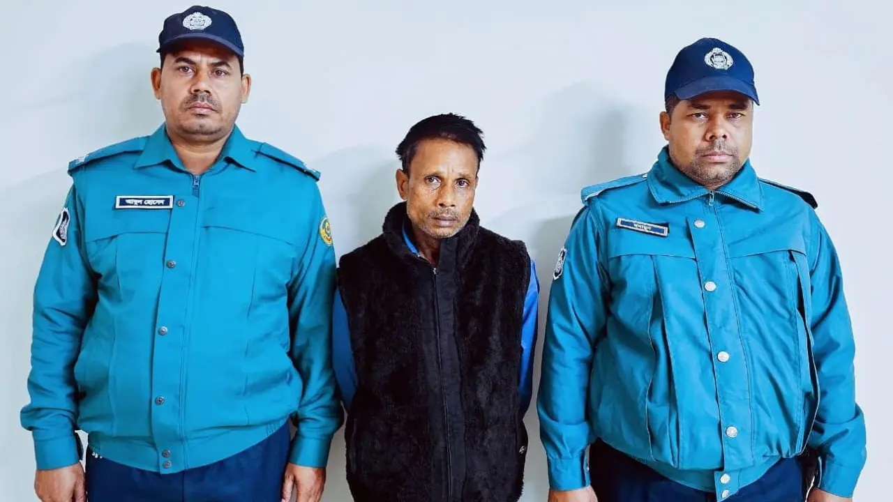 চট্টগ্রামে স্ত্রীকে হত্যা করে পালালেন গ্রামে, ধরে আনল পুলিশ