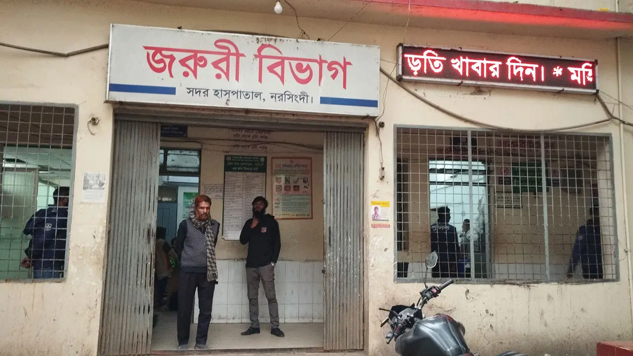 ছেলের ধারালো অস্ত্রের আঘাতে মায়ের মৃত্যু