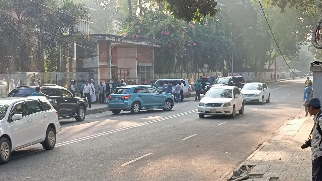 প্রধান উপদেষ্টার সঙ্গে বৈঠকে বসতে ফরেন সার্ভিসে বিএনপির সদস্যরা