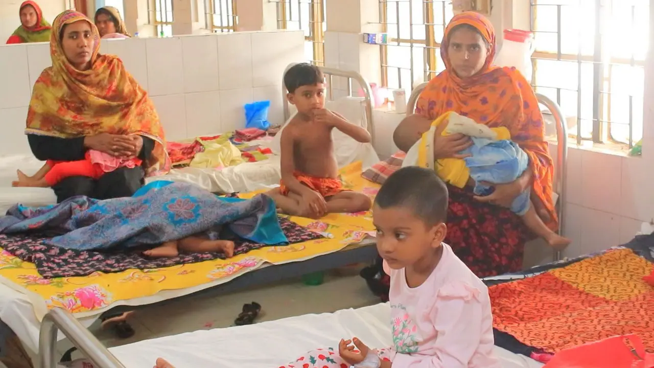 চাঁপাইনবাবগঞ্জে বাড়ছে ডায়রিয়ার প্রাদুর্ভাব, আক্রান্ত বেশি শিশুরা
