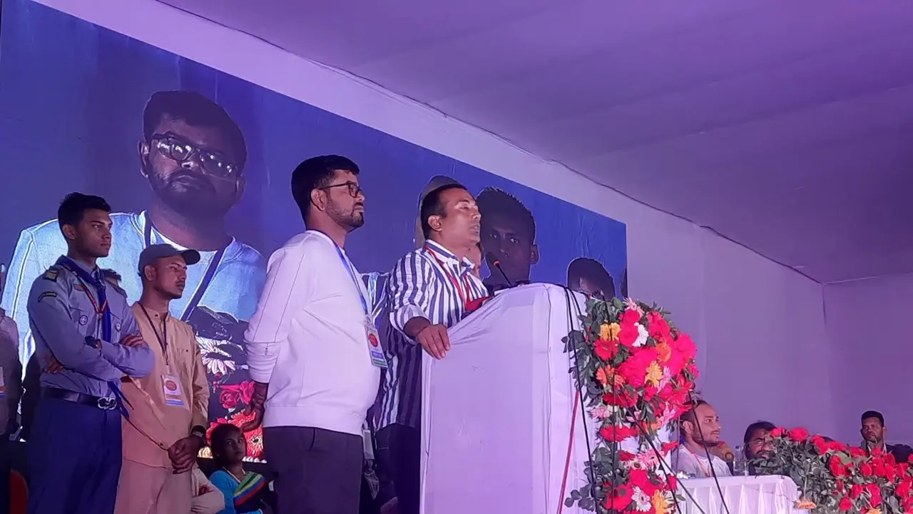 অচিরেই জাতীয় নির্বাচনের রূপরেখা চাই : ছাত্রদল সভাপতি