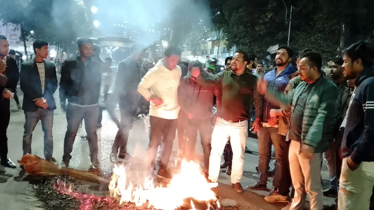 ঢাকা কলেজ ছাত্রদলের পদ বঞ্চিতদের বিক্ষোভ