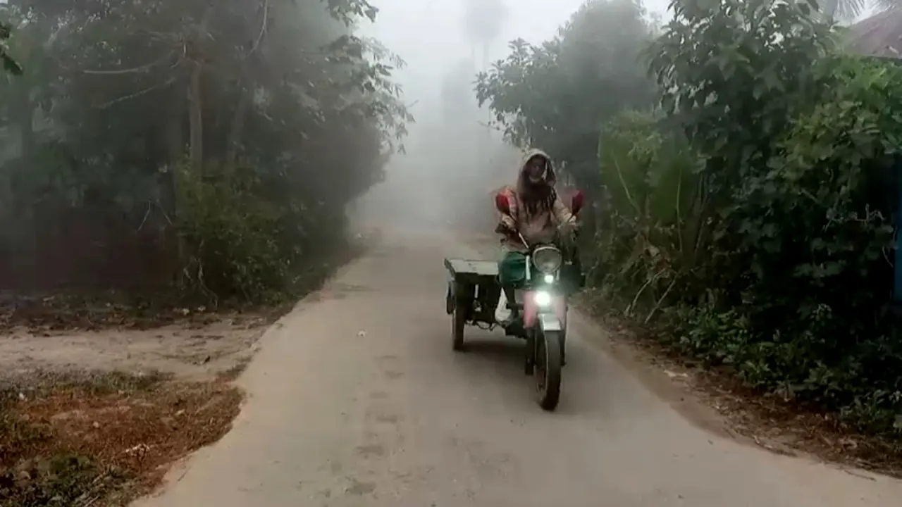 চুয়াডাঙ্গায় মৃদু শৈত্যপ্রবাহ, কনকনে হাওয়ায় বাড়ছে শীতের অনুভূতি