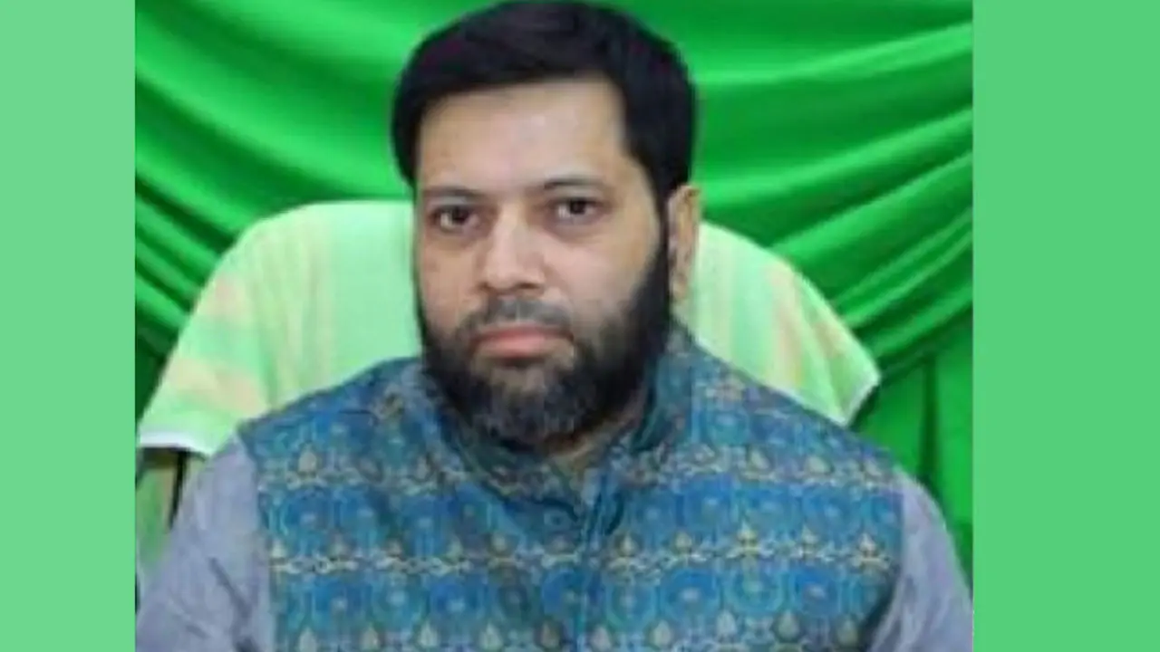 ডিবির হাতে আটক শ্রমিক লীগ নেতা, জিম্মায় নিলেন যুবদল নেতা!