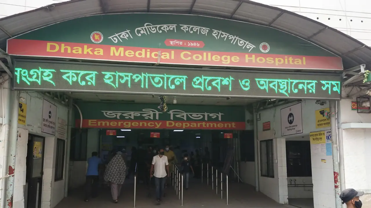 ডেমরায় ট্রাকের ধাক্কায় প্রাণ গেল কলেজছাত্রের