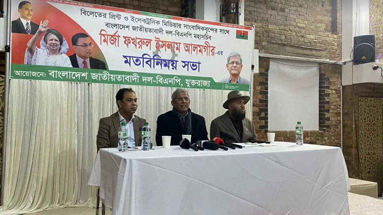 ‘রং হেডেড ছাড়া কেউ নিজেকে এখন প্রধানমন্ত্রী দাবি করতে পারে না’