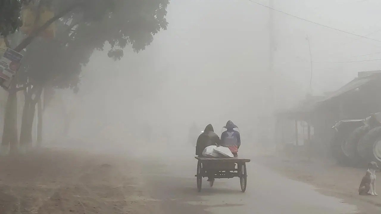 ঘন কুয়াশায় বাড়বে শীতের অনুভূতি