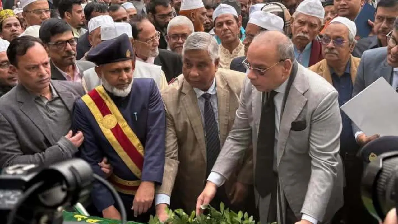 হাসান আরিফের প্রতি প্রধান বিচারপতির শ্রদ্ধা