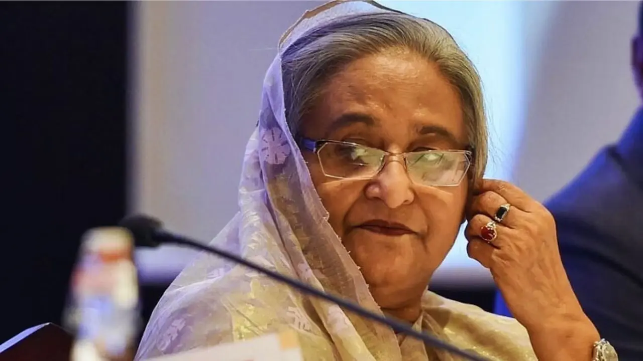 শেখ হাসিনাকে গ্রেপ্তারে ইন্টারপোলে রেড নোটিশ জারির আবেদন