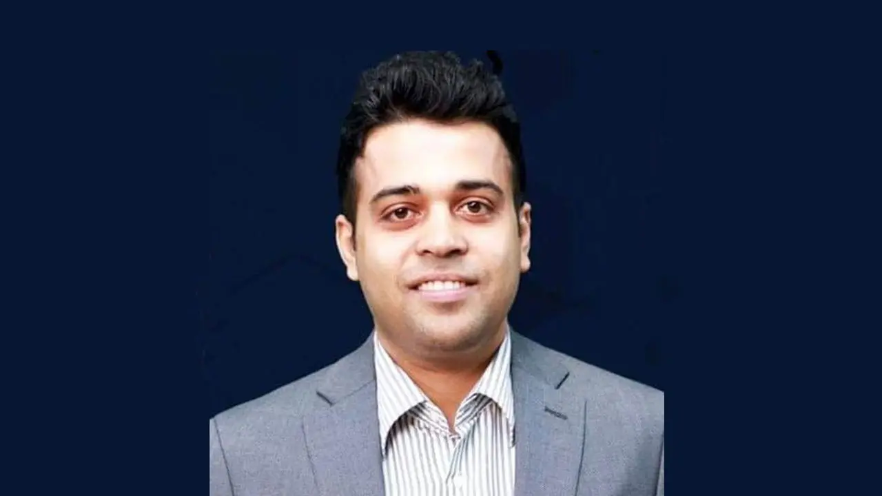 হিরোসহ পরিবারের সদস্যদের ১৩৪ কোটি টাকা জরিমানা