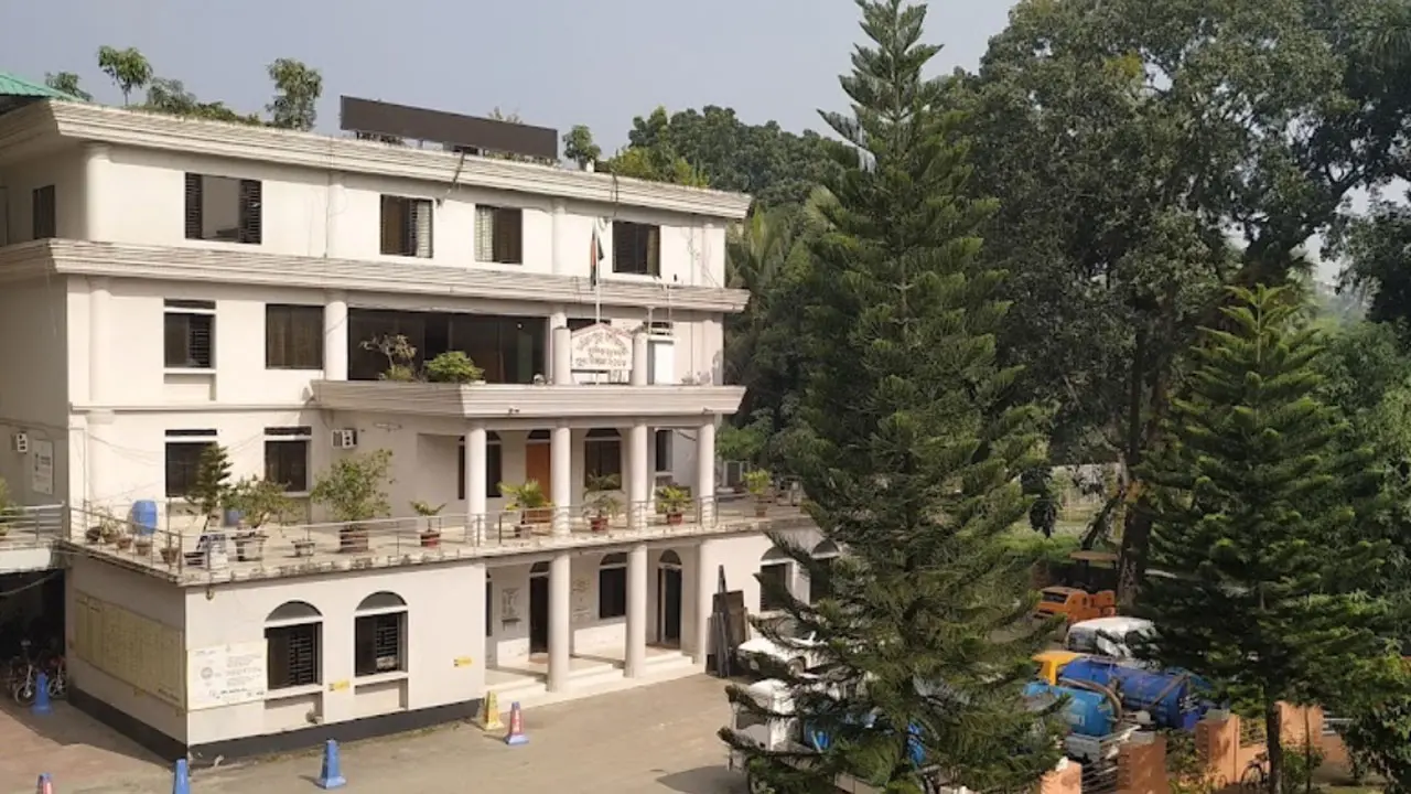 এইমাত্র পাওয়া ১০টি পদে সরকারি চাকরির নতুন নিয়োগ বিজ্ঞপ্তি