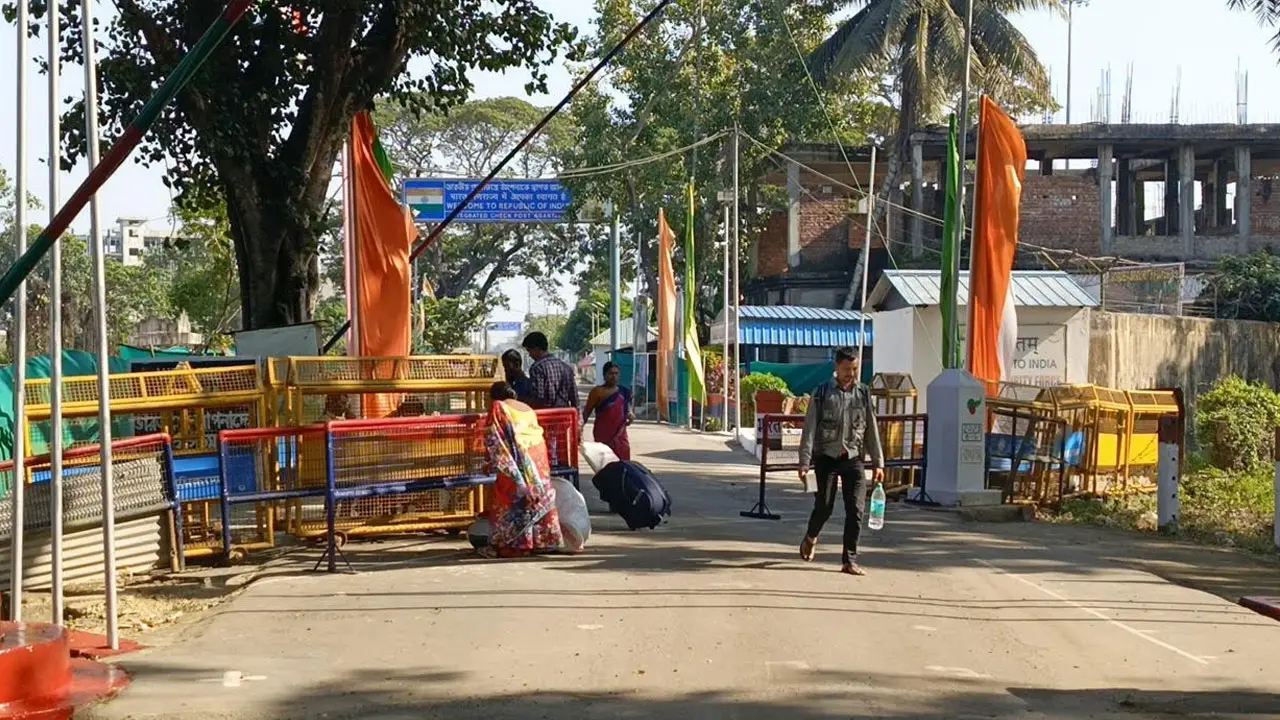 আখাউড়া স্থলবন্দরে যাত্রী পারাপার সীমিত