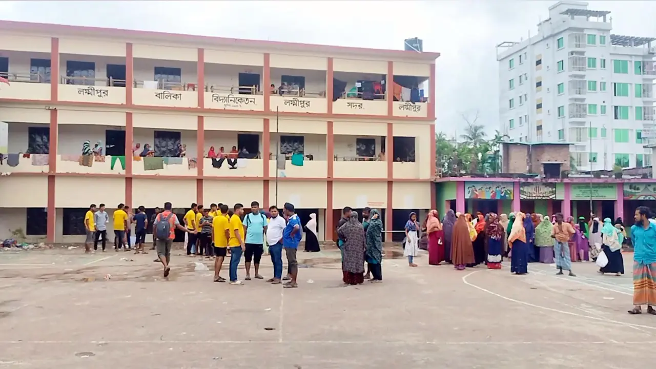 প্রাইভেট না পড়লে শিক্ষার্থীদের মারধরের অভিযোগে শিক্ষক বরখাস্ত