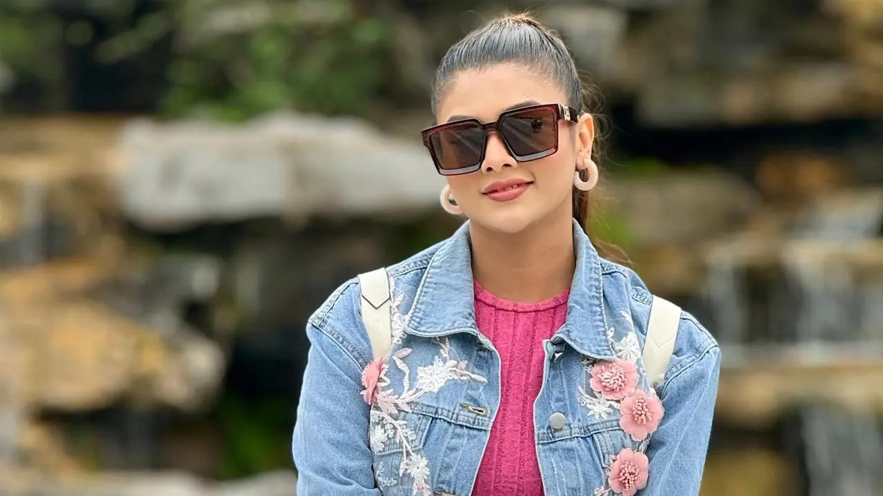 সংসার সুখী হওয়ার টিপস দিলেন টয়া 