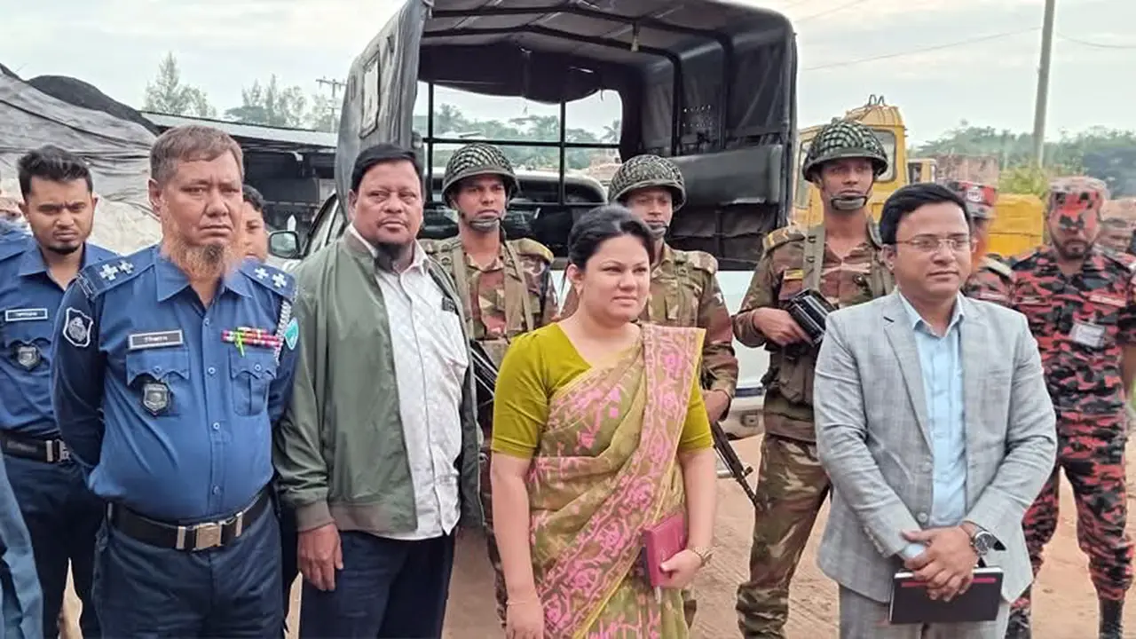 শিক্ষাপ্রতিষ্ঠানের পাশে ইটভাটা, গুঁড়িয়ে দিলেন ম্যাজিস্ট্রেট