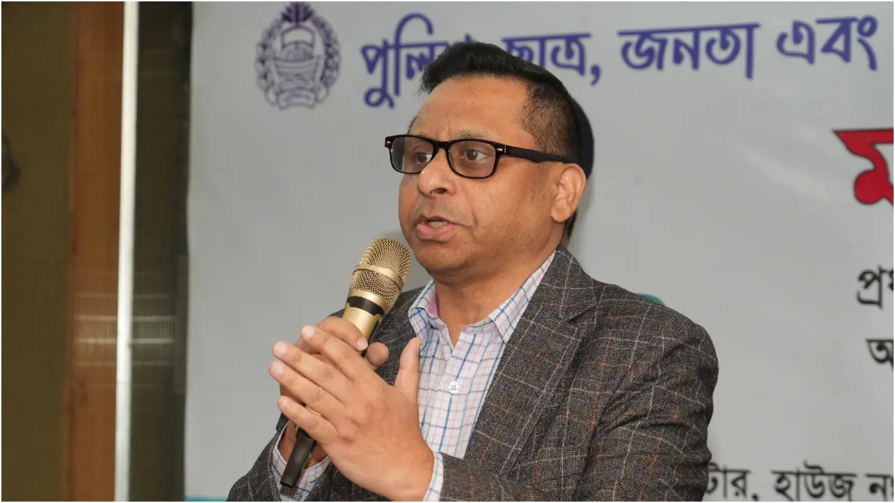 ‘কাজের মাধ্যমে পুলিশকে মানুষের আত্মার জায়গায় নিয়ে যেতে চাই’