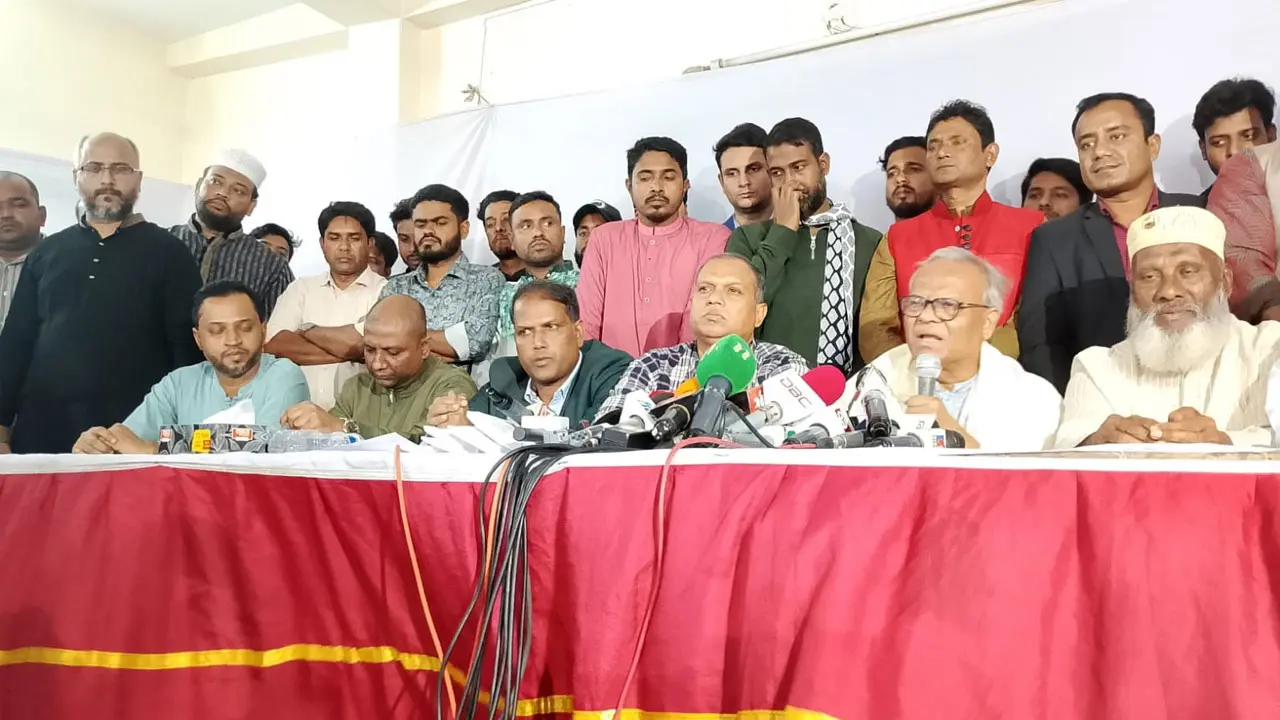 বিএনপির সঙ্গে ছলচাতুরি করে লাভ হবে না : রিজভী