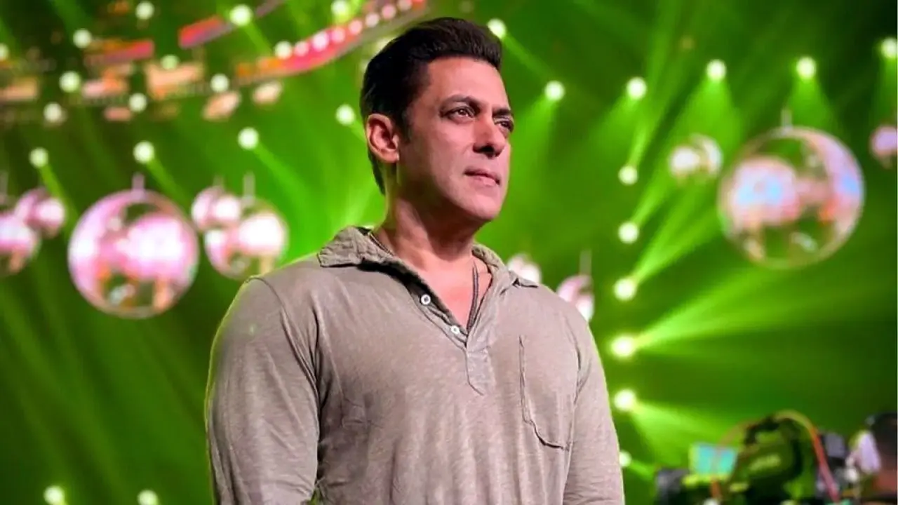 ‘বাঘি’ সিনেমায় বিকিনি পরার জন্য আজও লজ্জিত সালমান খান