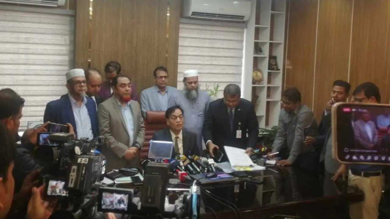 চলতি সপ্তাহেই অ্যাডমিনিস্ট্রেটিভ অ্যাসোসিয়েশনের সঙ্গে বসবে কমিশন